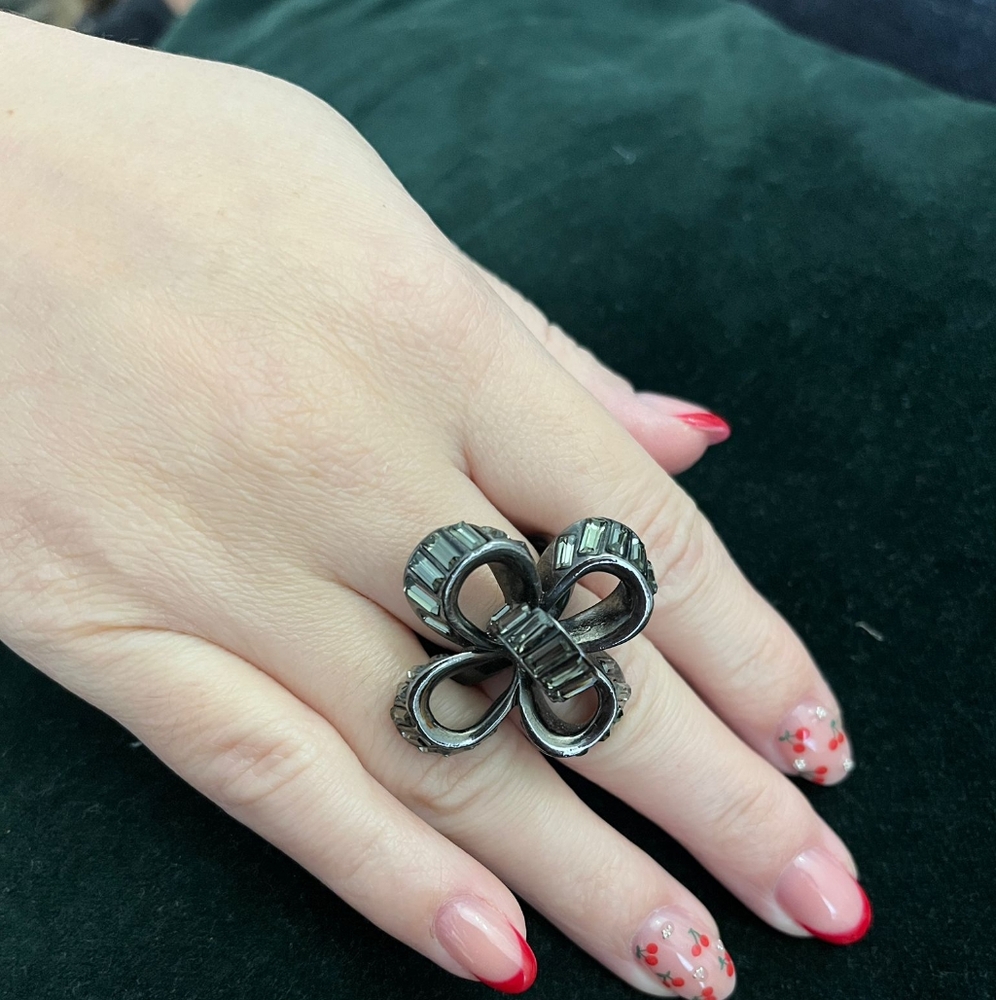 Vintage Oscar De La Renta Brass And Crystal Bow Ring